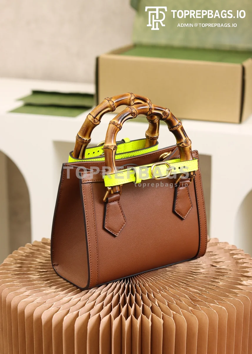i1627805097_9034_4 Gucci Diana Mini in Brown