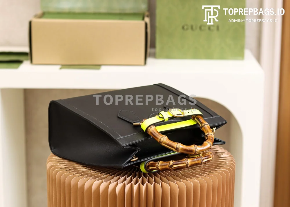 i1627805252_9360_5 Gucci Diana Small in Black