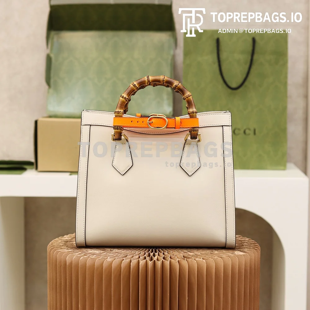 i1627806011_5950_5 Gucci Diana Small in White