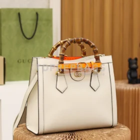 Gucci Diana Small in White