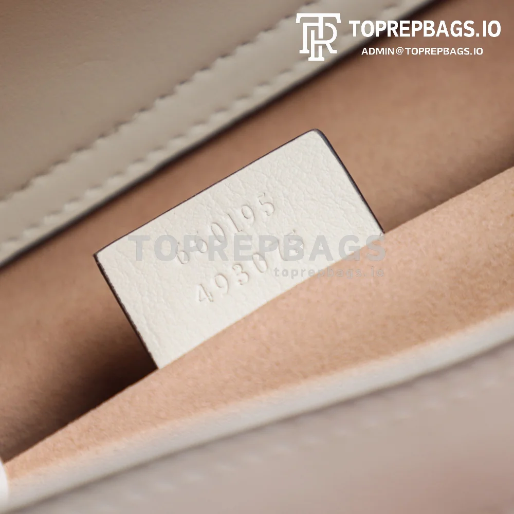 i1627806158_2793_7 Gucci Diana Small in White