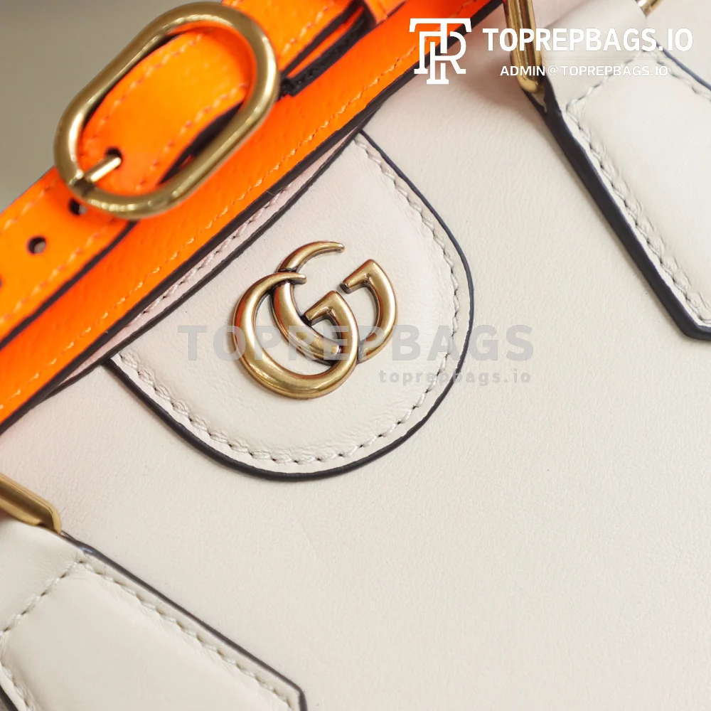 i1627806158_5602_0 Gucci Diana Small in White