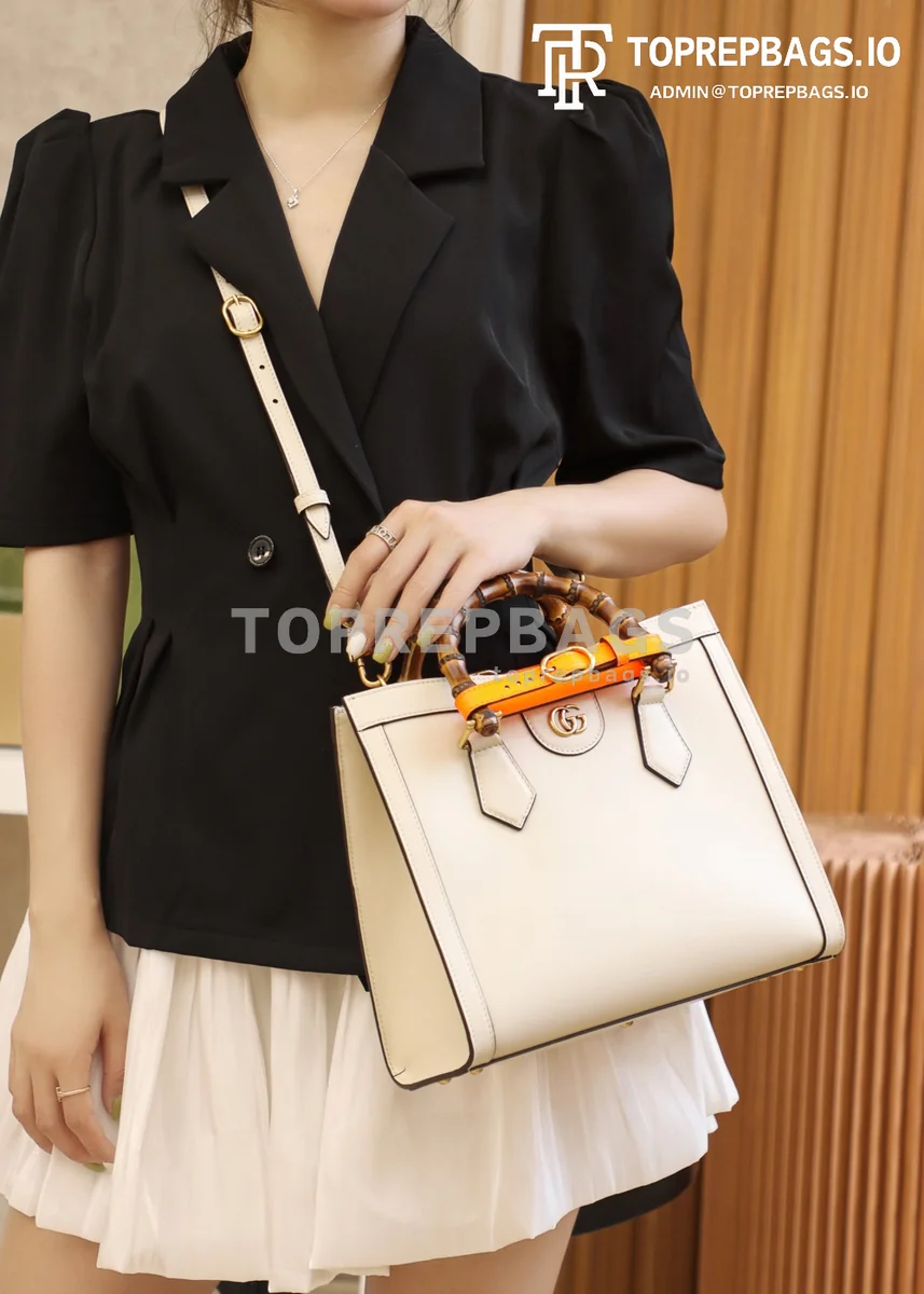 i1628157614_7047_8 Gucci Diana Small in White