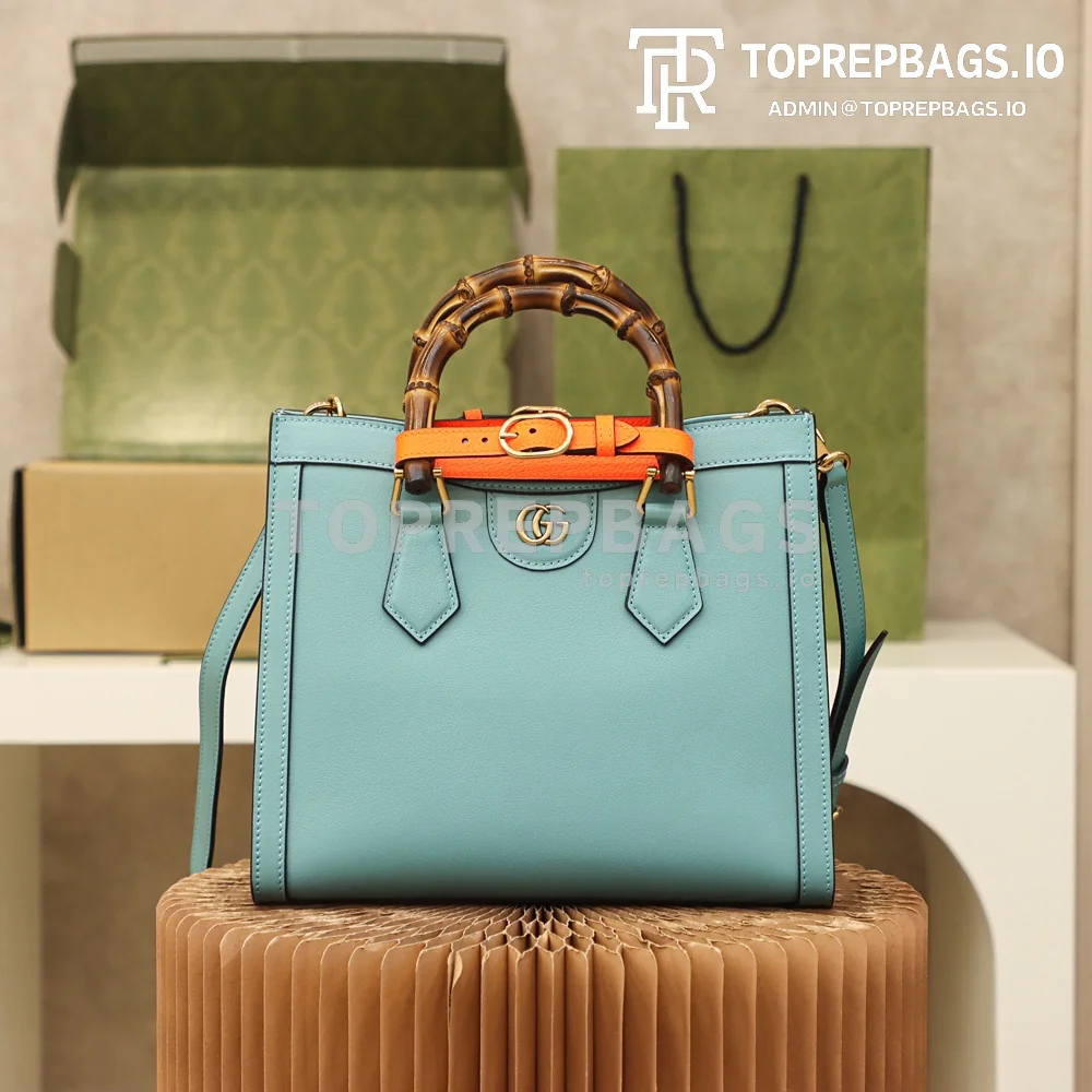 i1628765123_5615_0 Gucci Diana Small in Blue