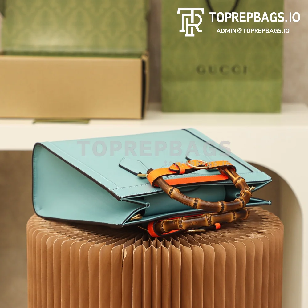 i1628765123_9734_5 Gucci Diana Small in Blue