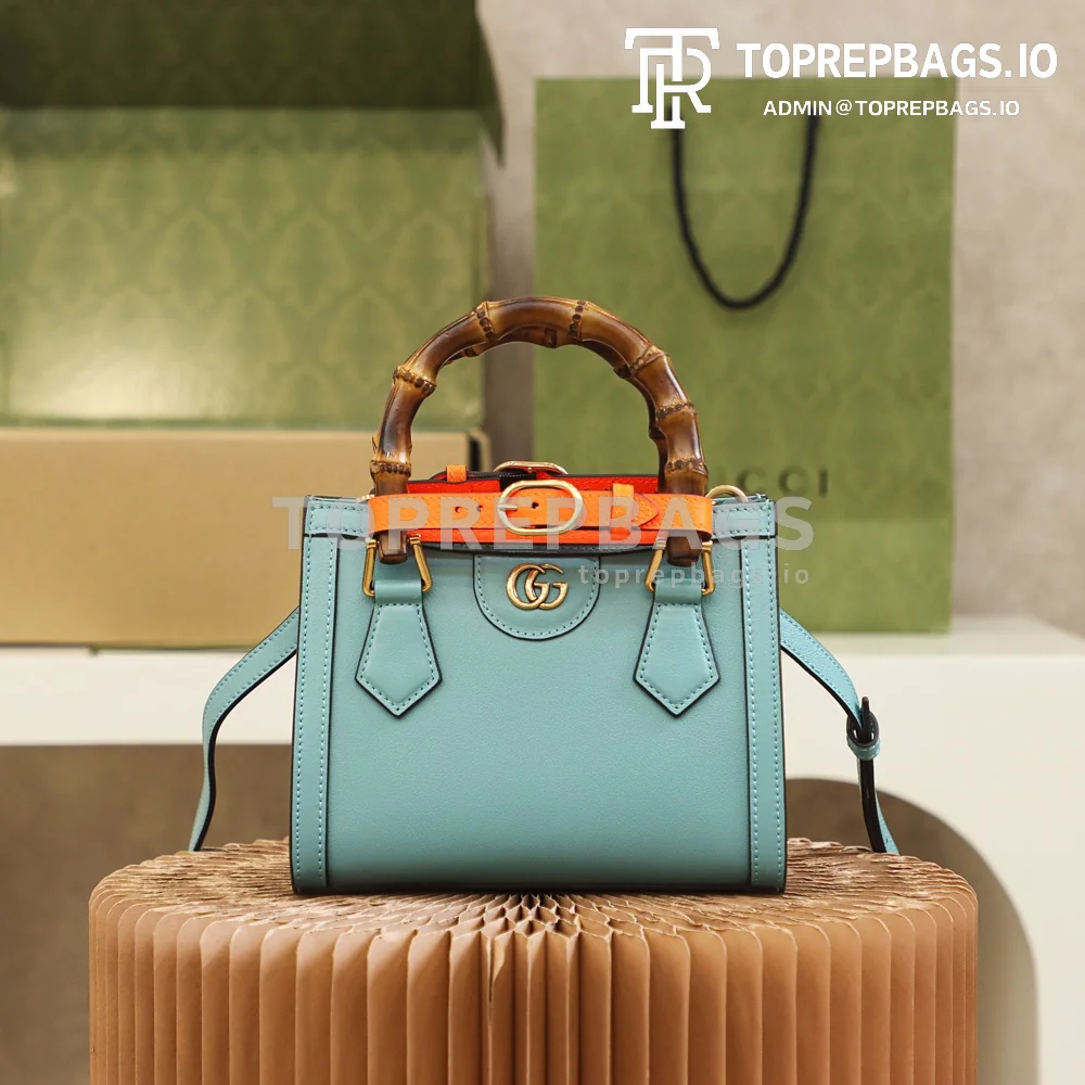 i1628768238_7975_0 Gucci Diana Mini in Blue