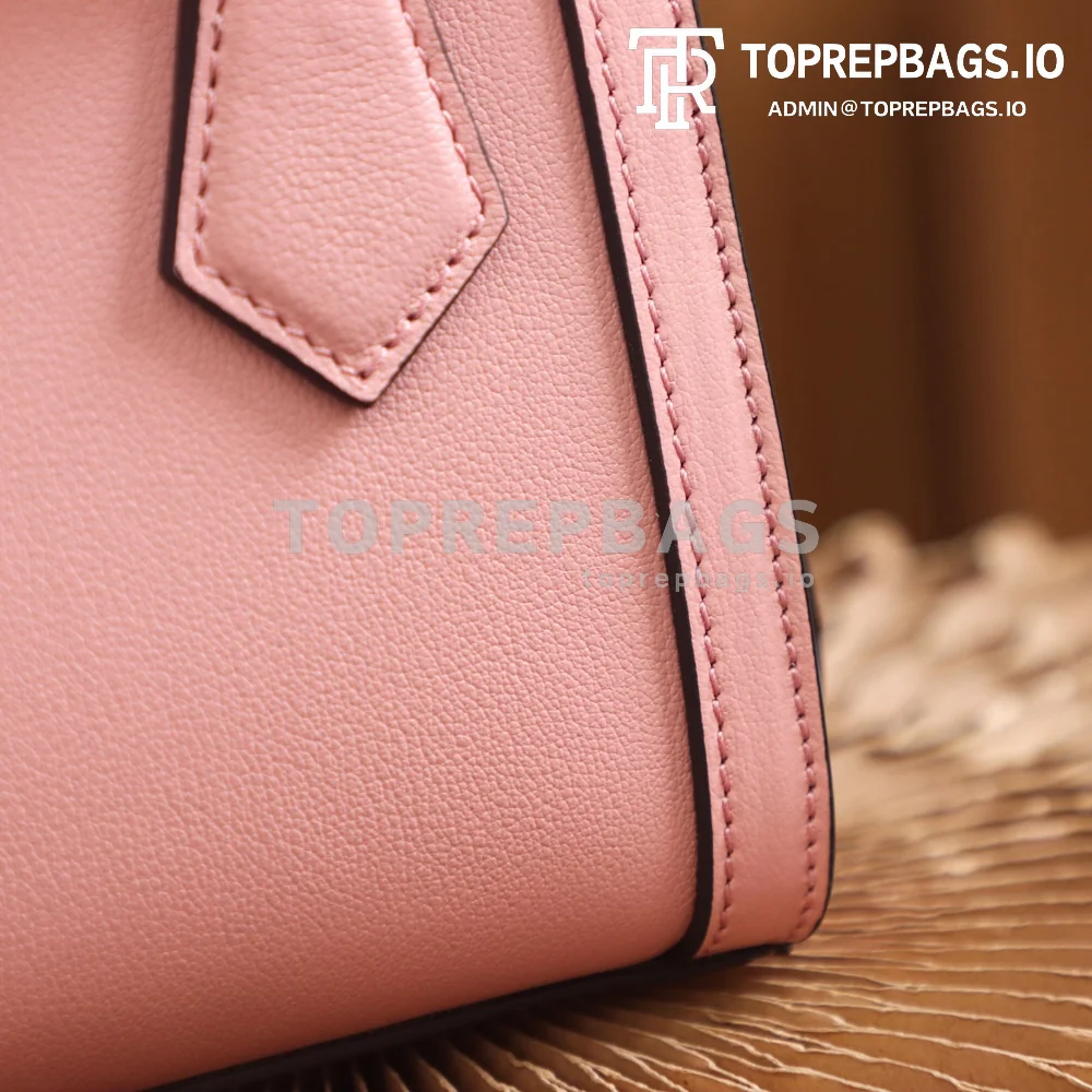 i1628768631_5852_2 Gucci Diana Mini in Pink