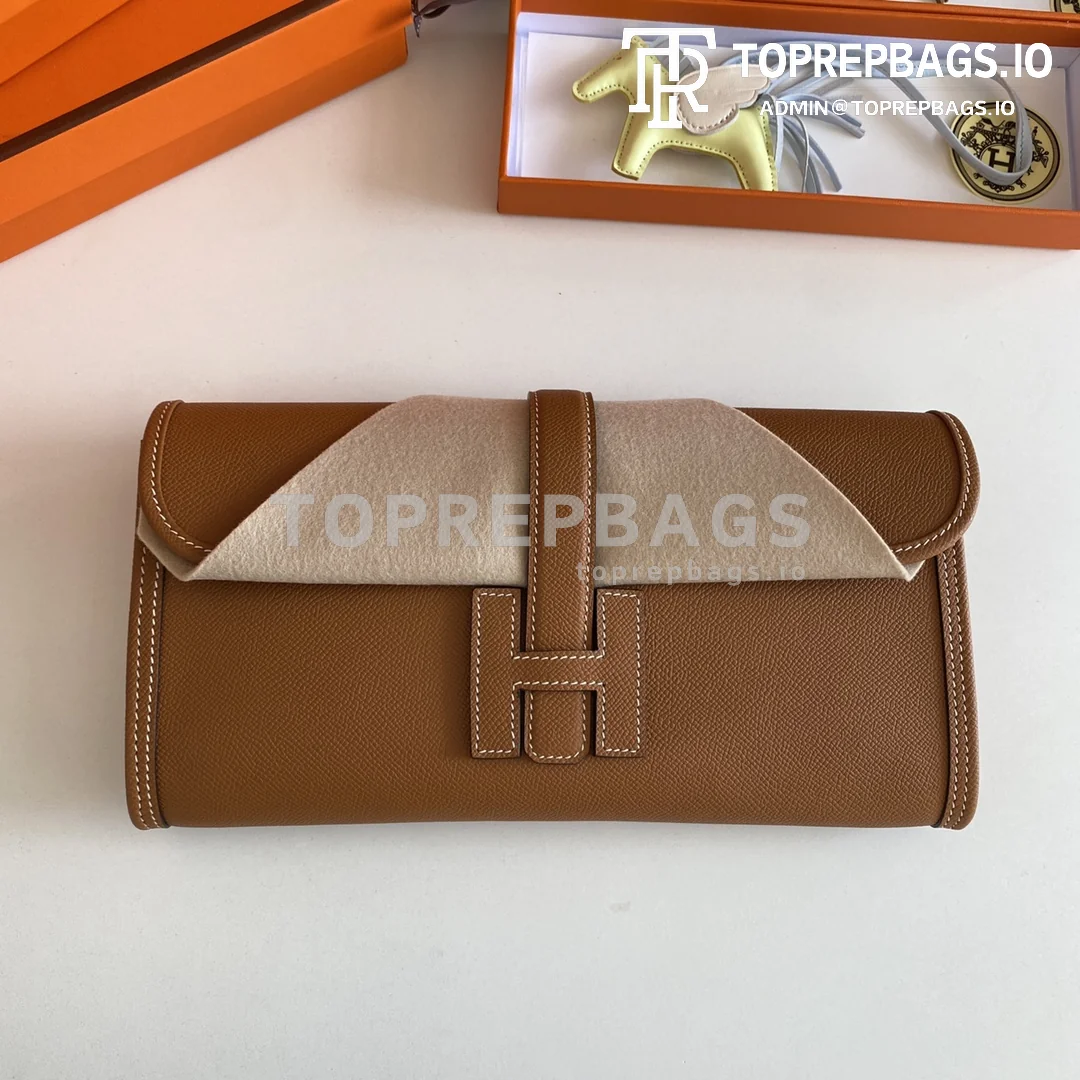 i1634634992_5803_0 Hermes Jige in Brown