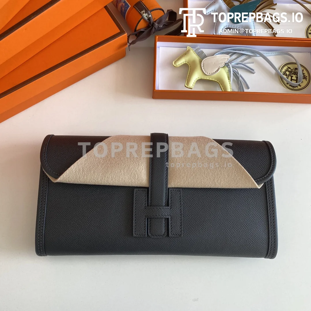 i1634635457_4948_0 Hermes Jige in Black