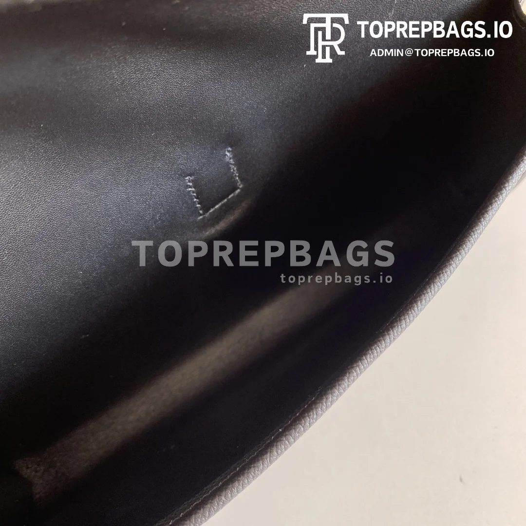 i1634635457_8728_8 Hermes Jige in Black