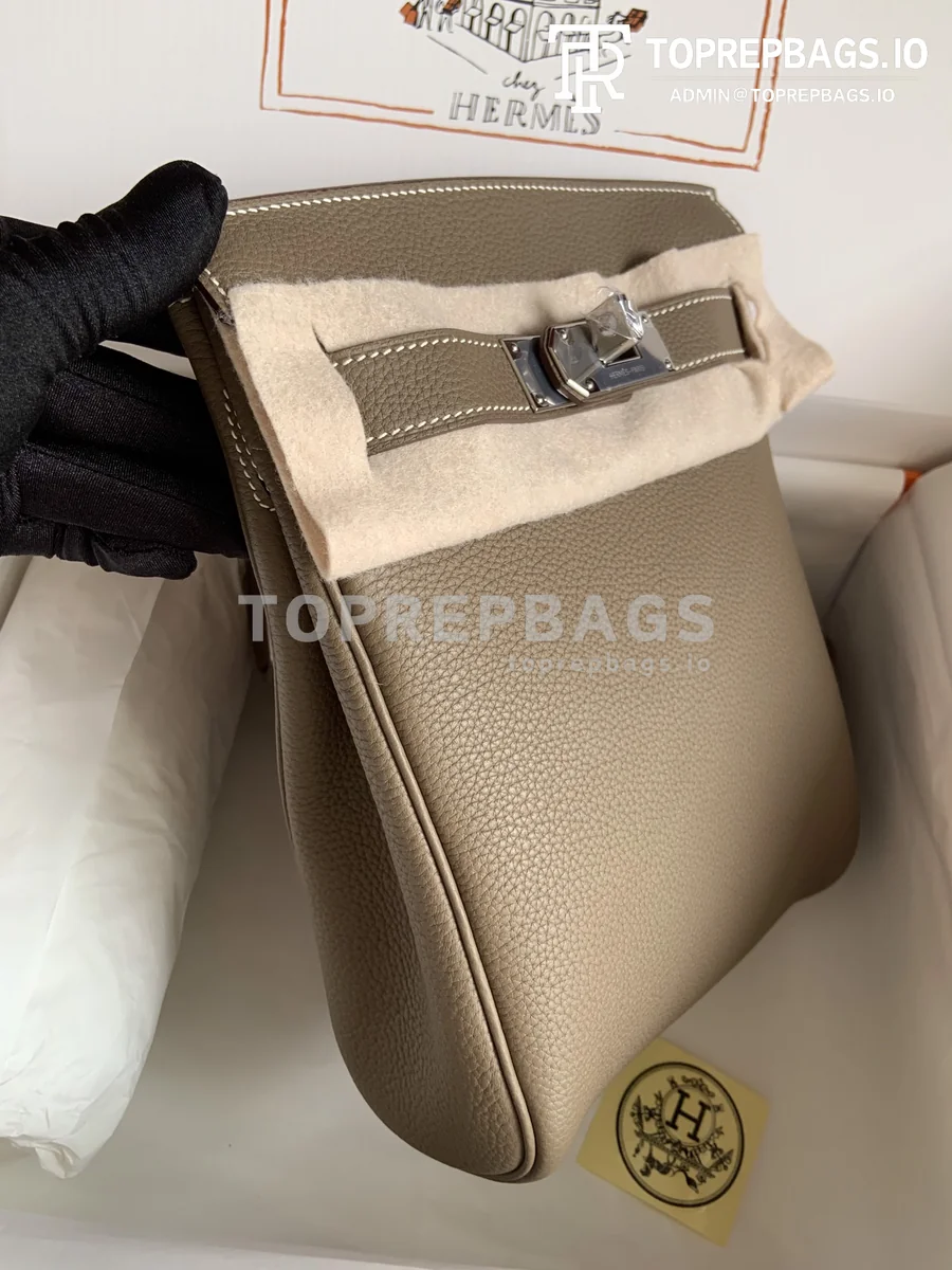 i1656919652_2106_3-1 Hermes HAC A DOS in Taupe