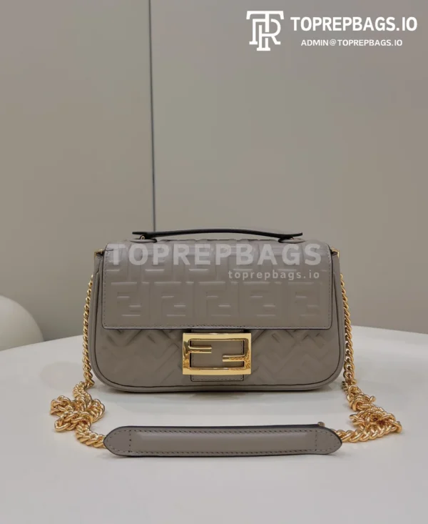 i1661594179_4316_0 Fendi Baguette in Grey