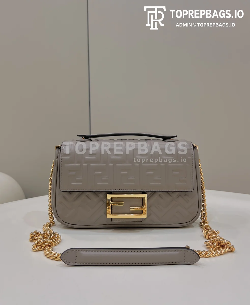 i1661594179_4316_0 Fendi Baguette in Grey