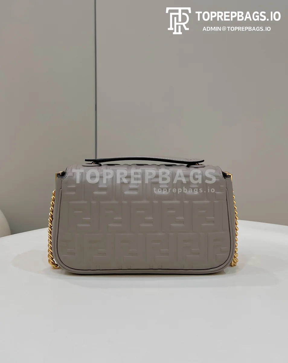i1661594179_46_1 Fendi Baguette in Grey