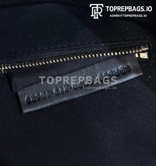 i1663669676_528_7 Fendi Iconic Baguette Medium in Grey