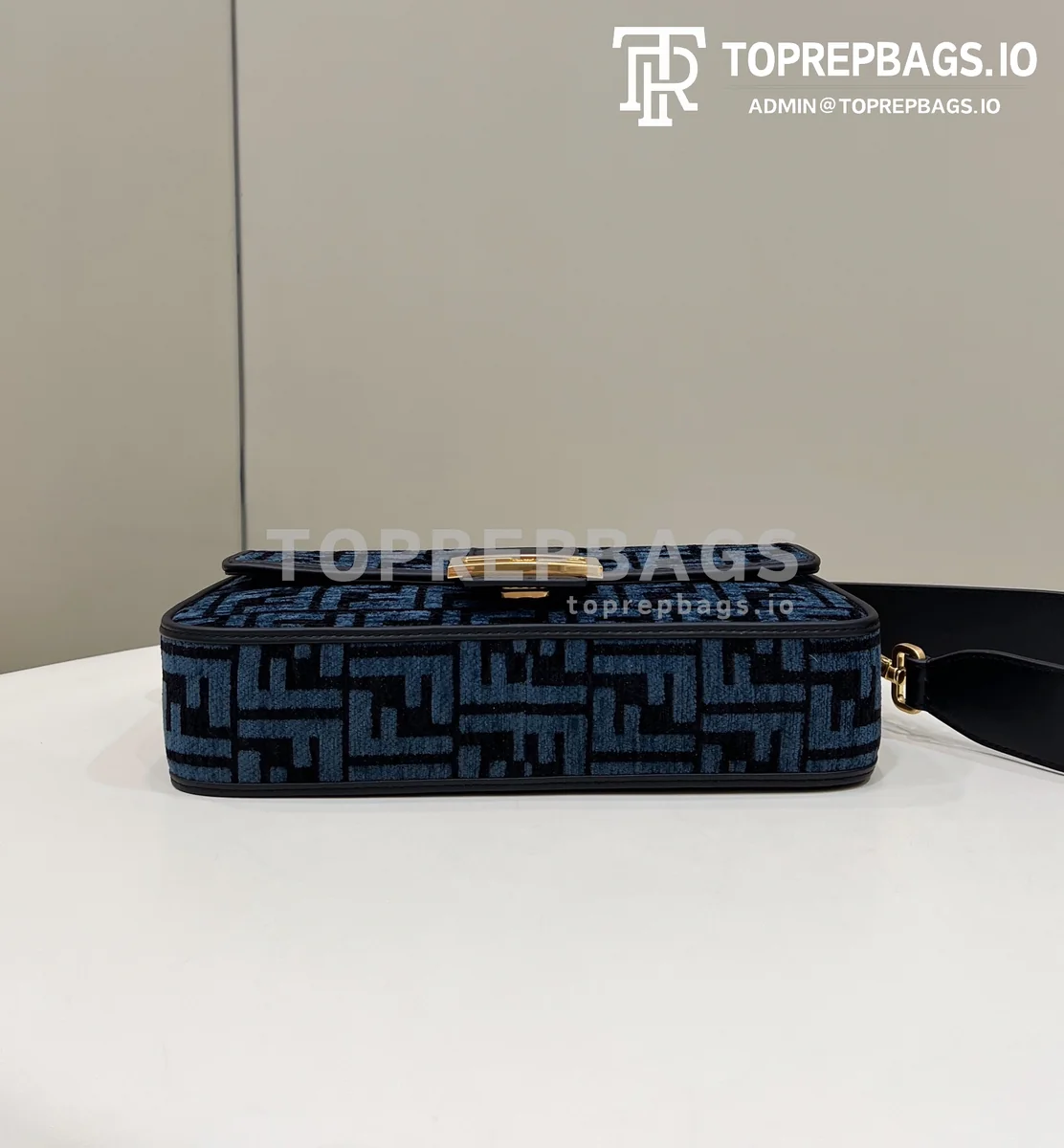 i1663669676_5293_3 Fendi Iconic Baguette Medium in Grey