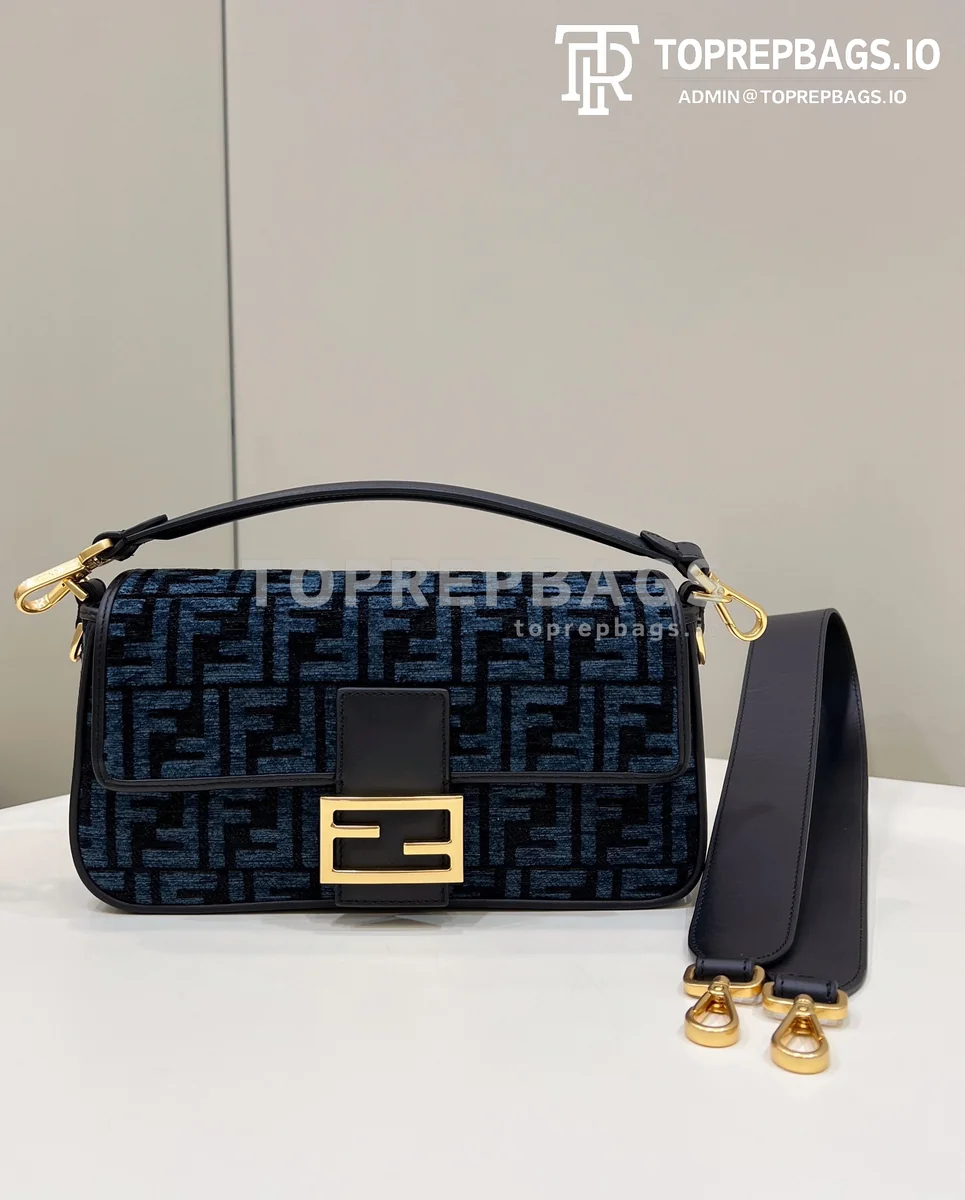 i1663669676_8654_0 Fendi Iconic Baguette Medium in Grey