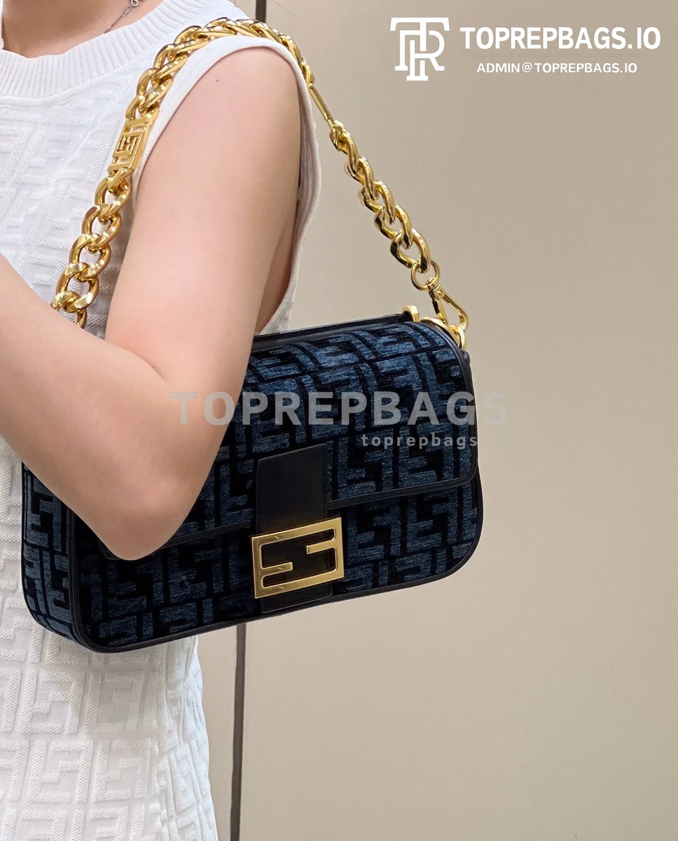 i1663669746_7455_5 Fendi Iconic Baguette Medium in Grey