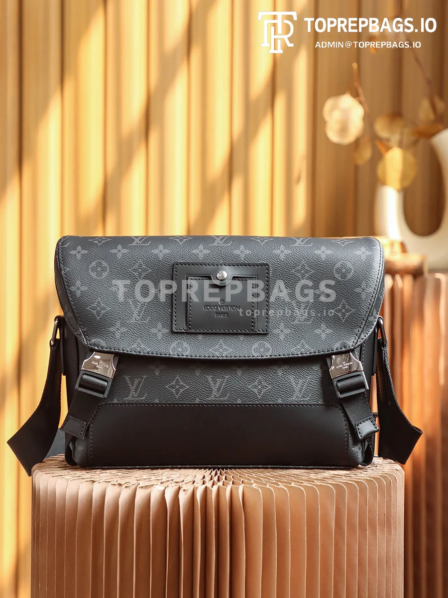 i1666342518_2555_0 Louis Vuitton Voyager Messenger in Black