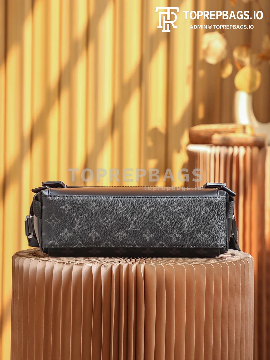 i1666342518_8607_2 Louis Vuitton Voyager Messenger in Black