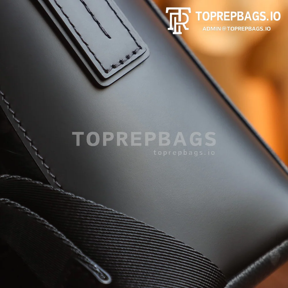i1666346321_6009_6 Louis Vuitton Voyager Messenger in Black