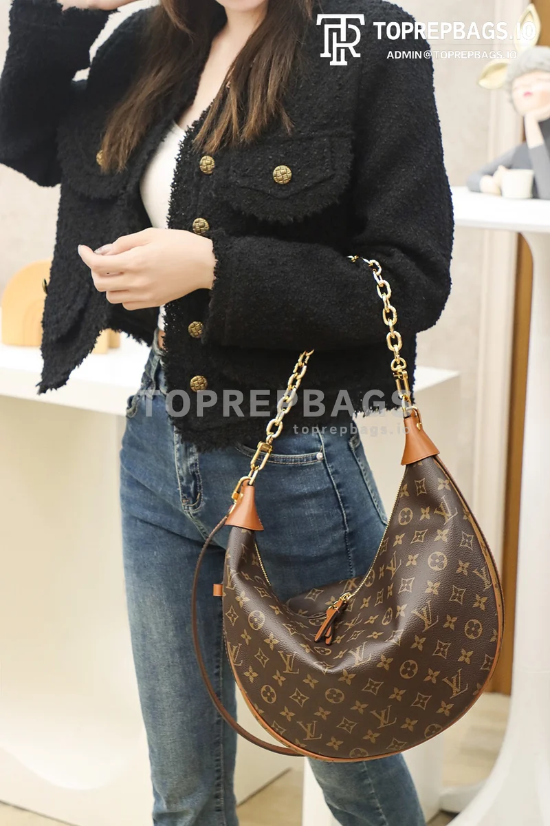 i1668854434_8126_1 Louis Vuitton Loop Hobo in Brown