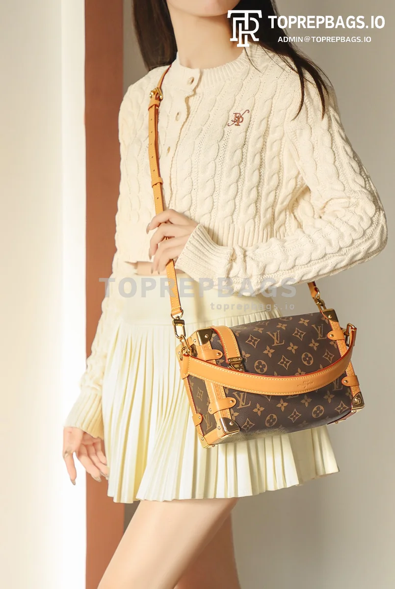 i1671787839_6844_7 Louis Vuitton Side Trunk in Brown