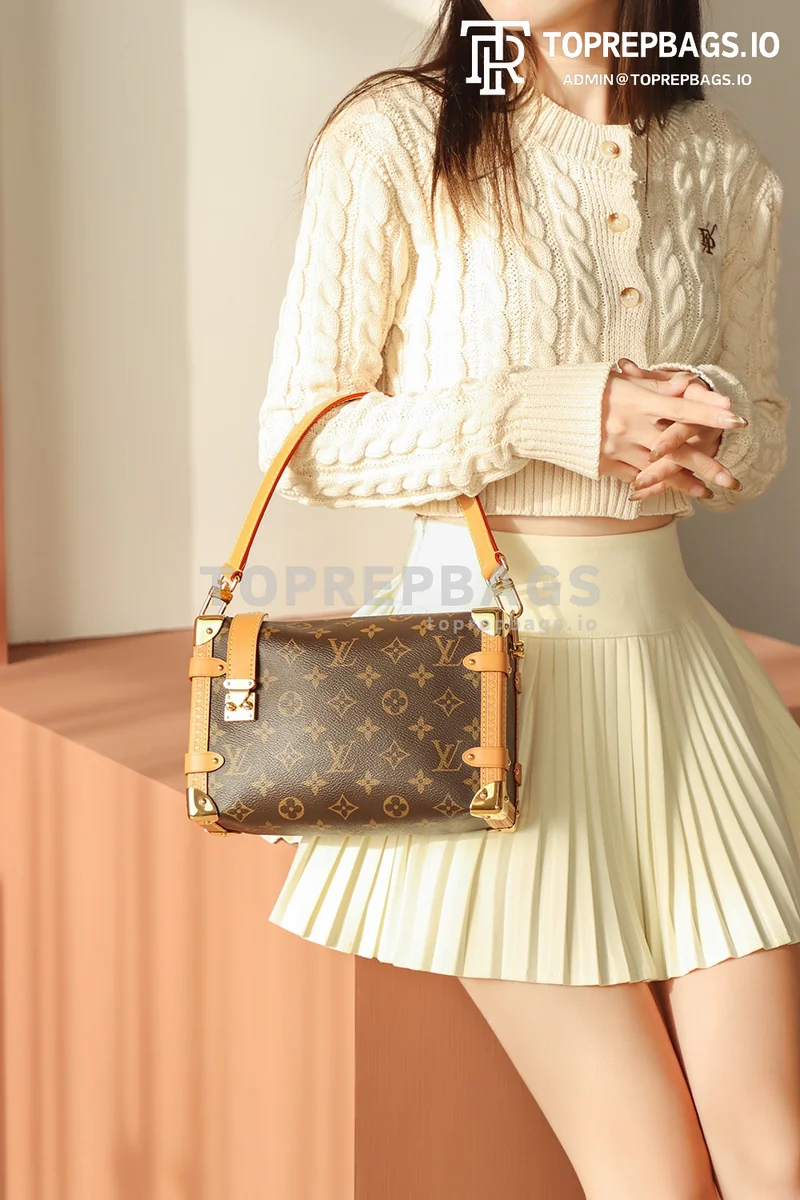 i1671787845_6222_0 Louis Vuitton Side Trunk in Brown