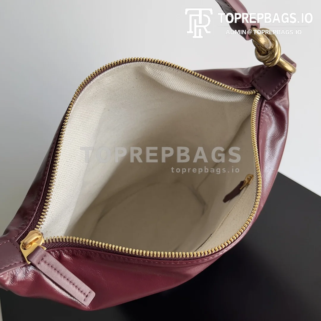 i1680877933_2848_8 Bottega Veneta Hobo in Burgundy