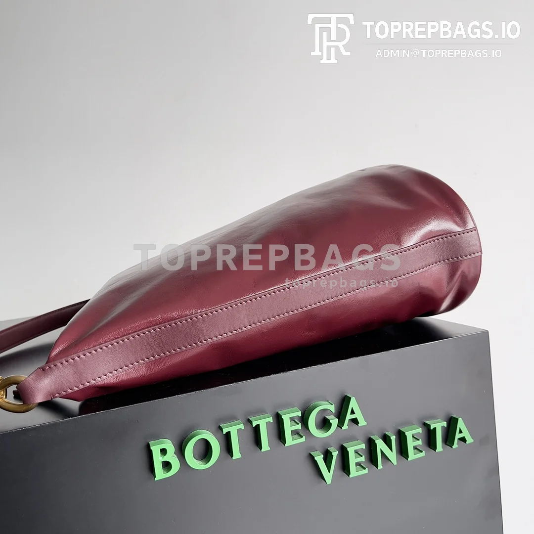 i1680877933_6010_2 Bottega Veneta Hobo in Burgundy