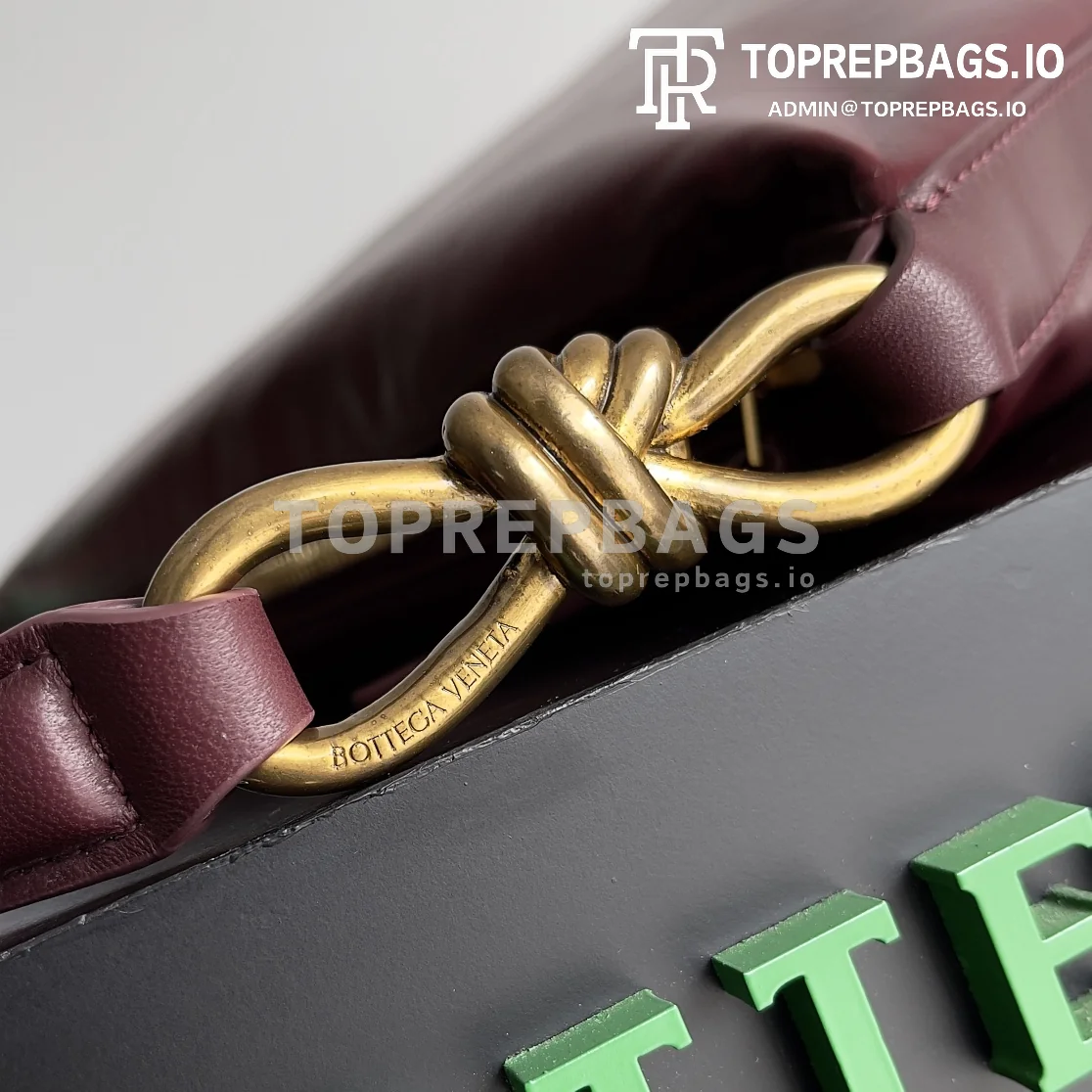 i1680877933_9872_4 Bottega Veneta Hobo in Burgundy