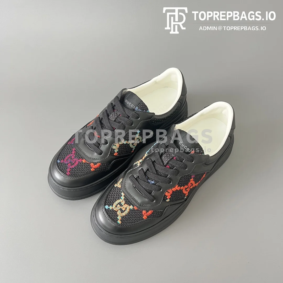 i1681981549_6124_7 Gucci Chunky B in Black