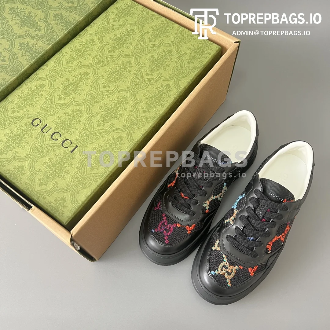 i1681981549_8177_8 Gucci Chunky B in Black
