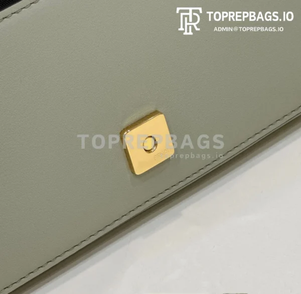 i1681986188_7943_5 Fendi Fendigraphy in Green