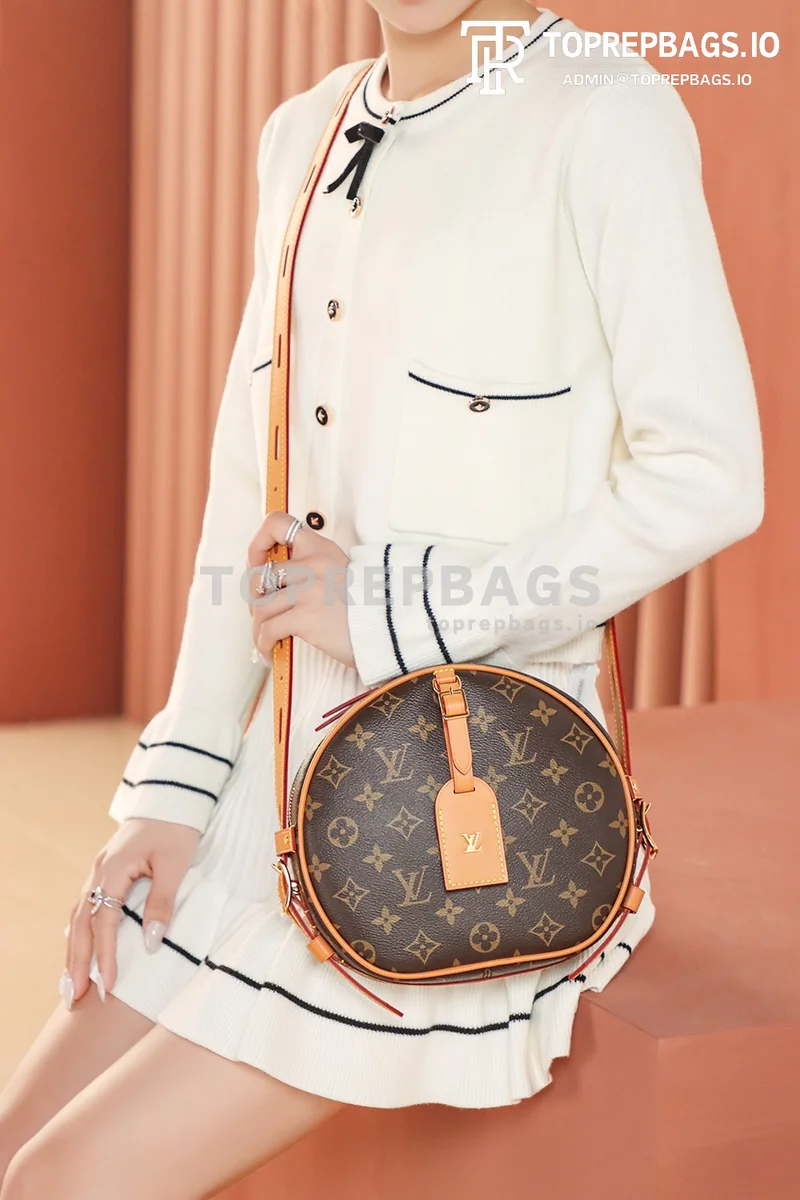 i1682588612_2675_0 Louis Vuitton Boite Chapeau Souple in Brown