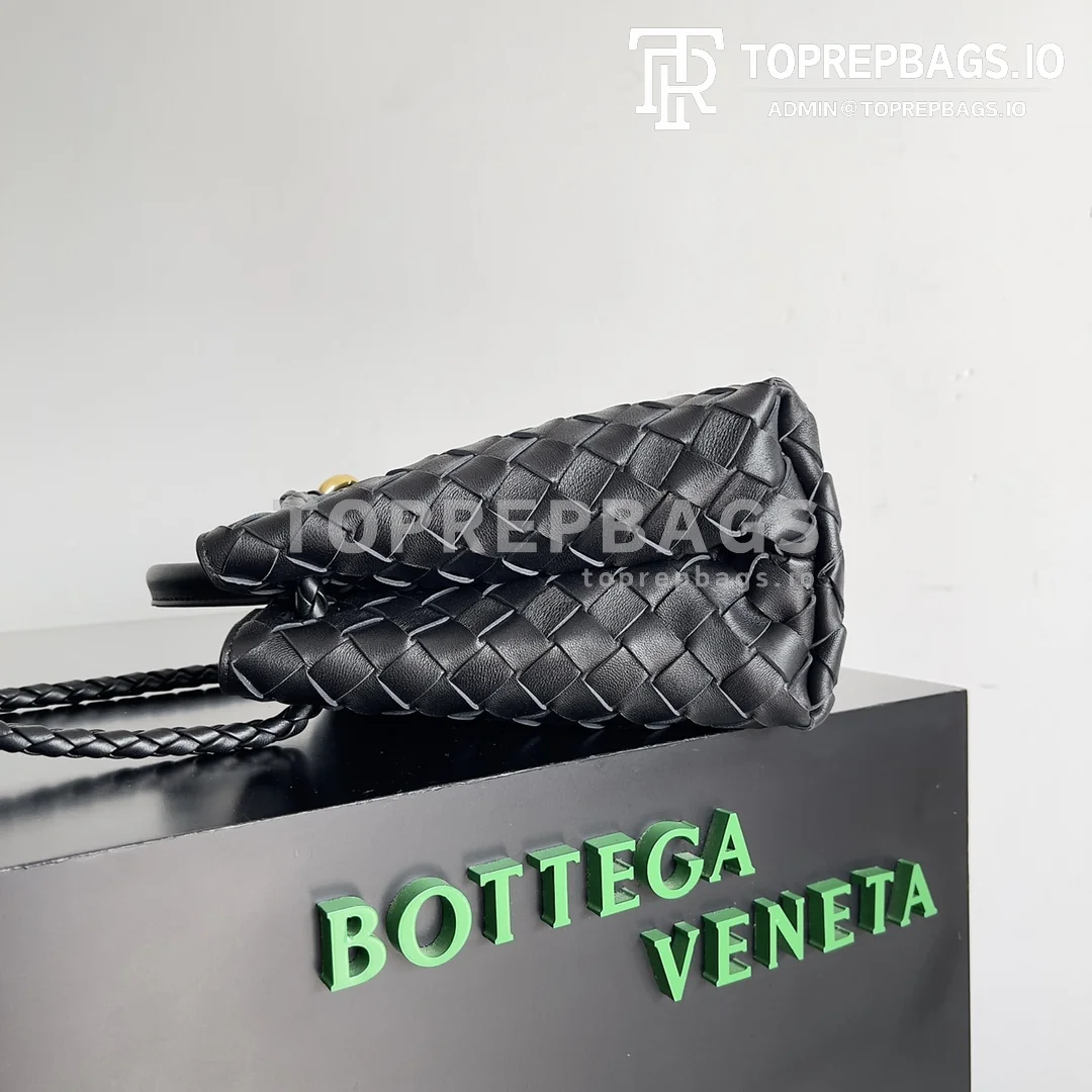 Bottega Veneta Andiamo in Black