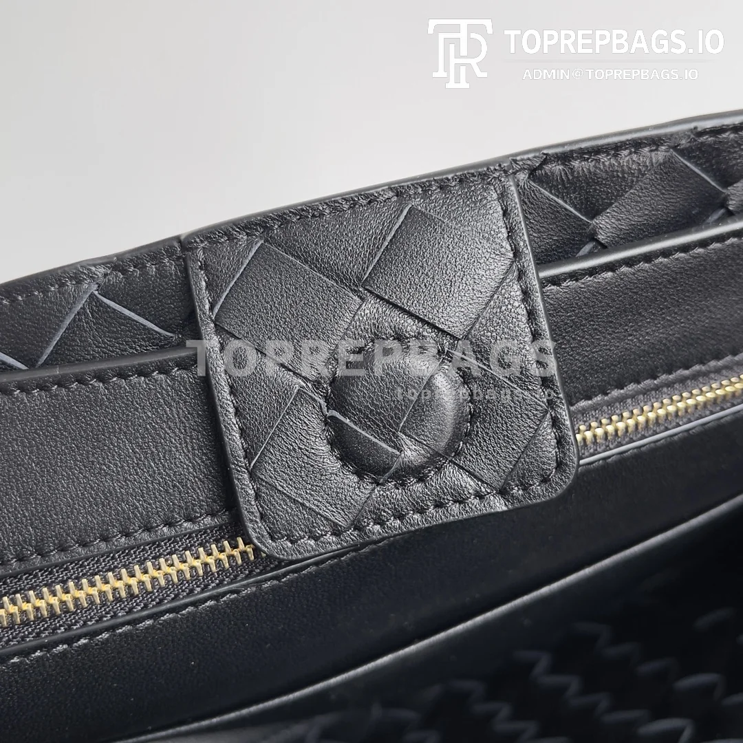 i1682857744_9609_7 Bottega Veneta Andiamo in Black