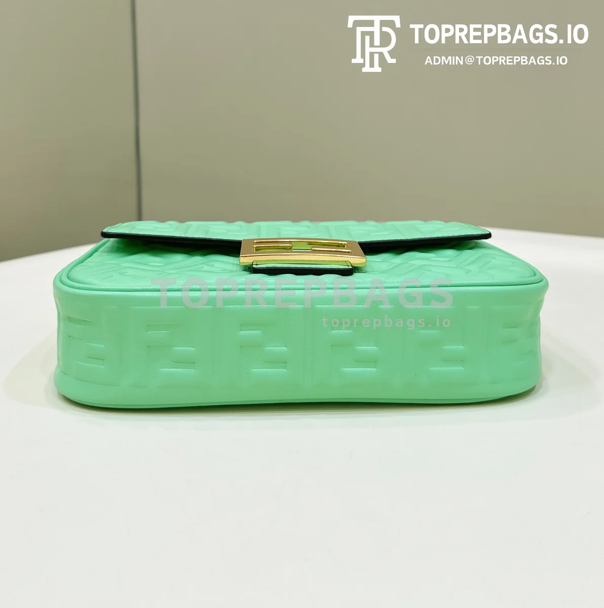i1683883470_1121_3 Fendi Baguette in Green