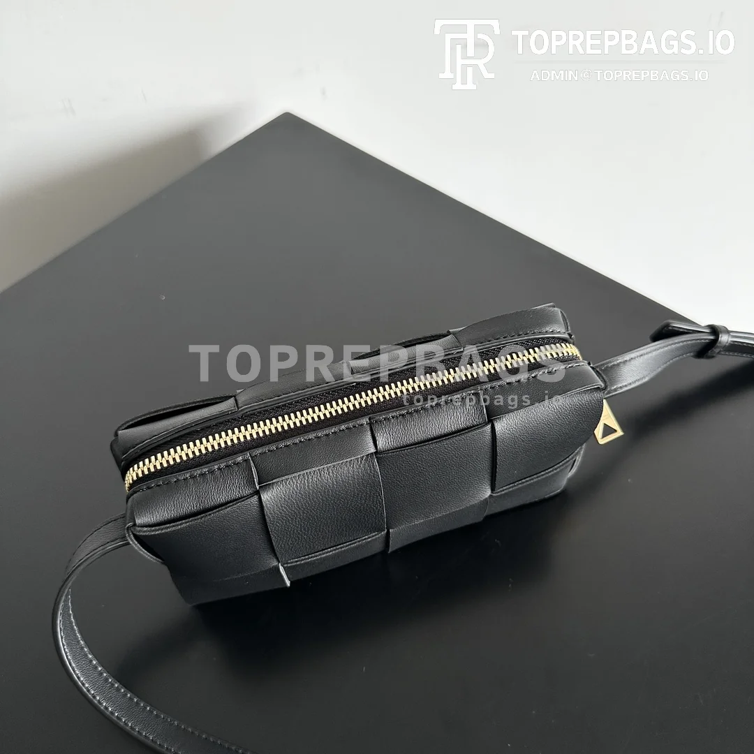 i1686839652_6318_5 Bottega Veneta Brick Cassette in Black