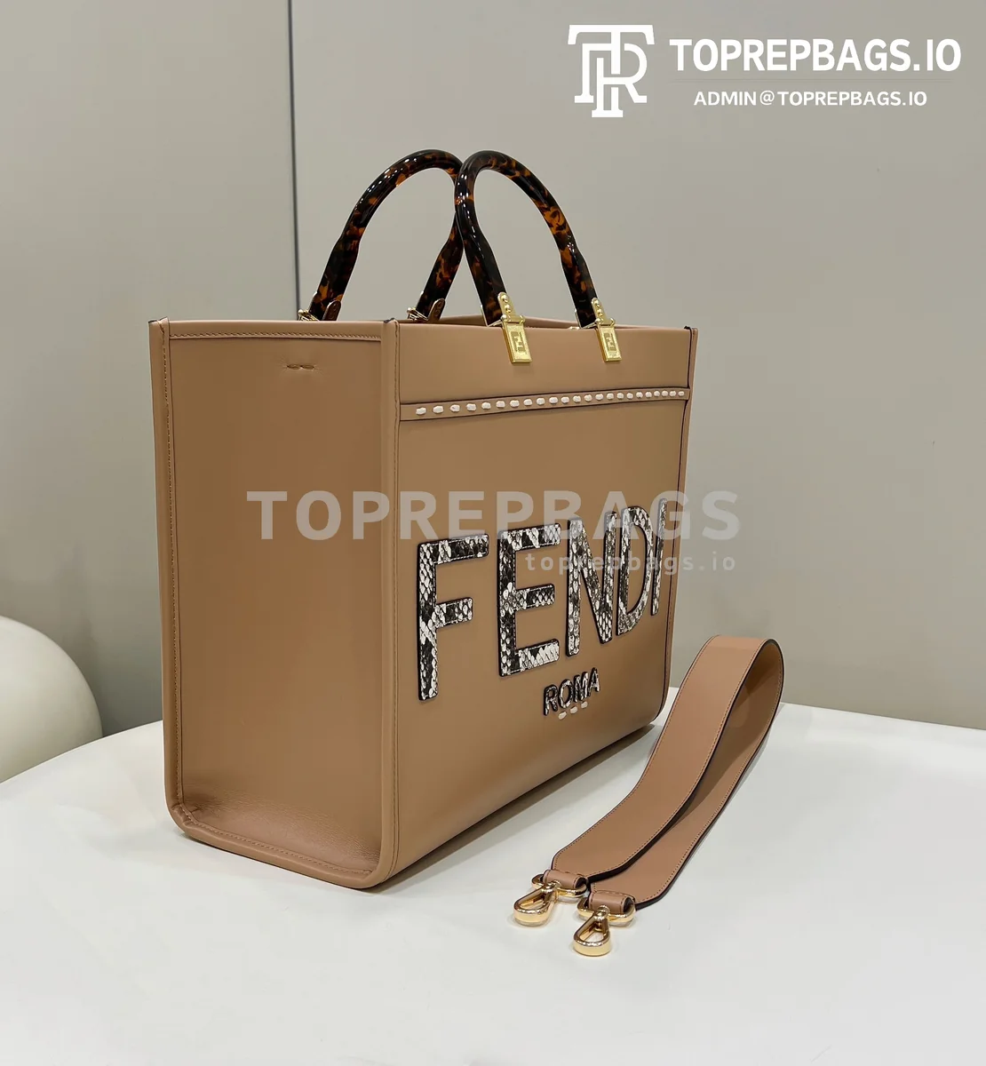 i1687065931_1020_2 Fendi Sunshine Shopper in Beige