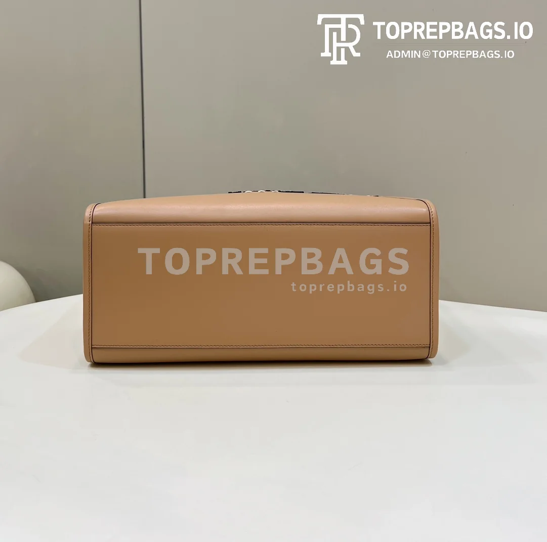i1687065931_2532_3 Fendi Sunshine Shopper in Beige