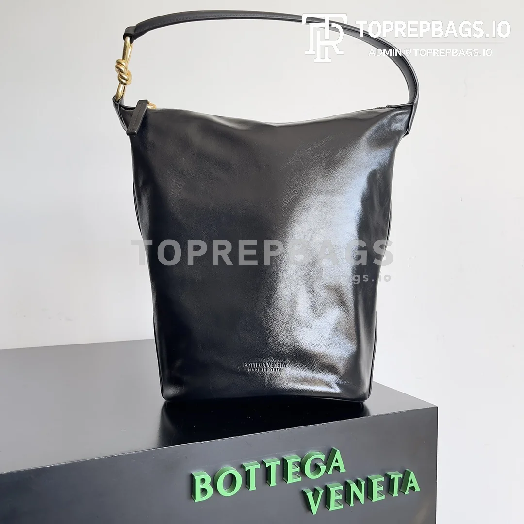 i1688827260_6991_0 Bottega Veneta Hobo in Black