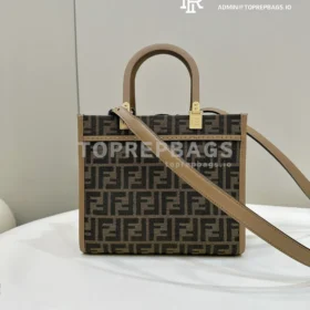 Fendi Sunshine Shopper in Brown