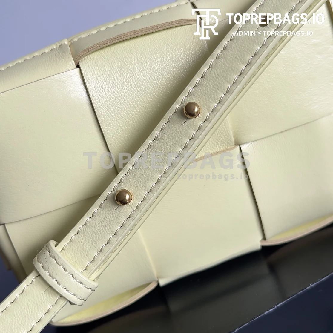 i1689834059_1387_6 Bottega Veneta Brick Cassette Small in Green