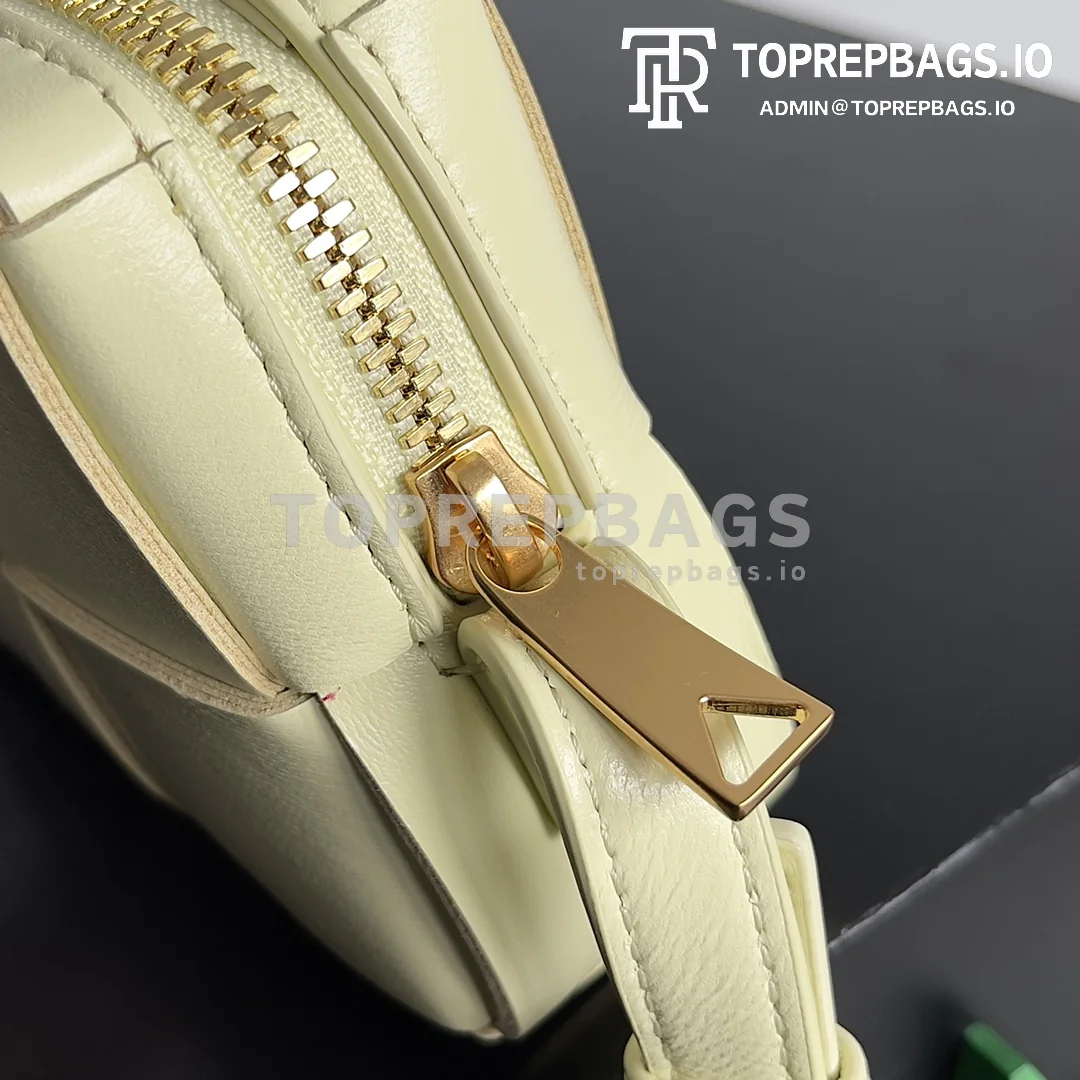 i1689834059_7241_3 Bottega Veneta Brick Cassette Small in Green