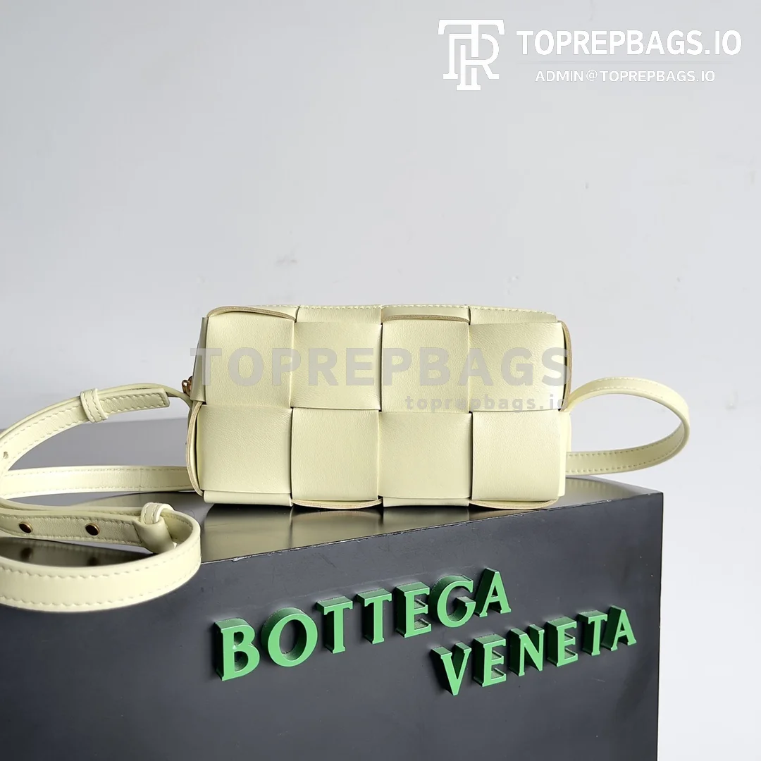 i1689834059_9193_0 Bottega Veneta Brick Cassette Small in Green
