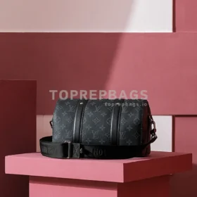 Louis Vuitton Keepall in Black