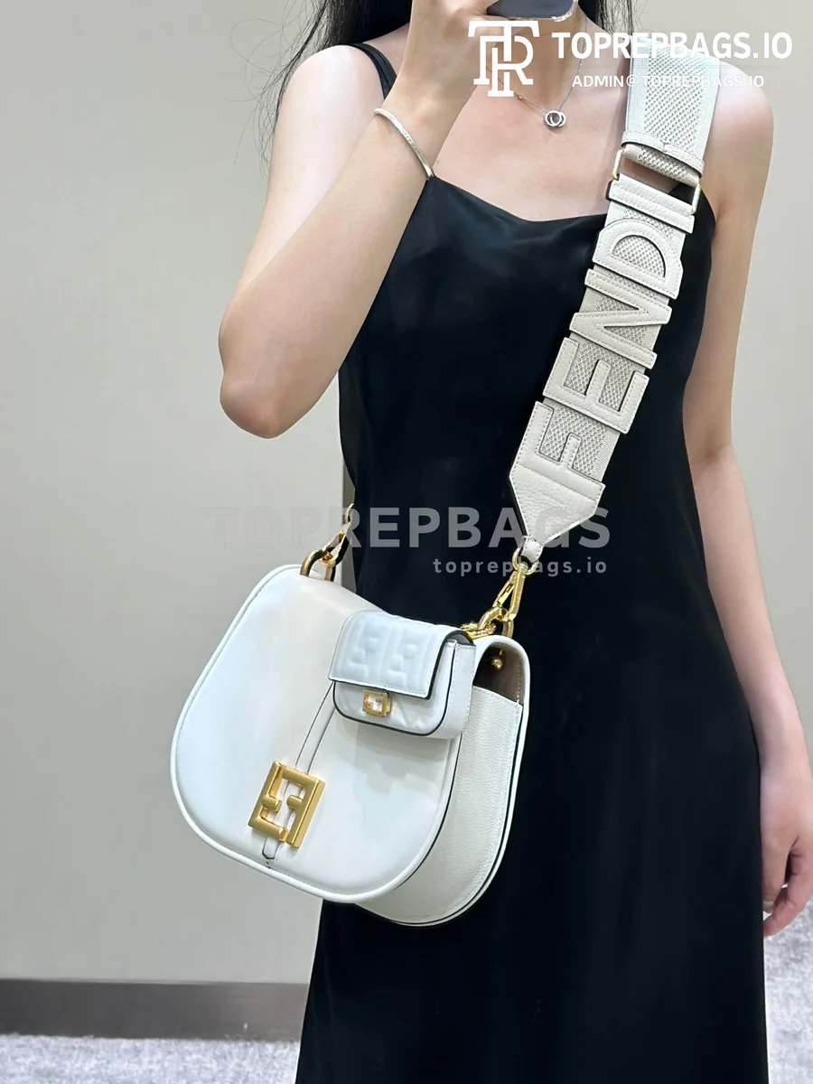 i1690453934_5652_2 Fendi C'mon in White