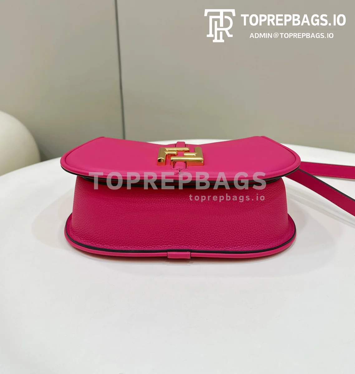 i1690454366_8840_3 Fendi C'mon in Pink