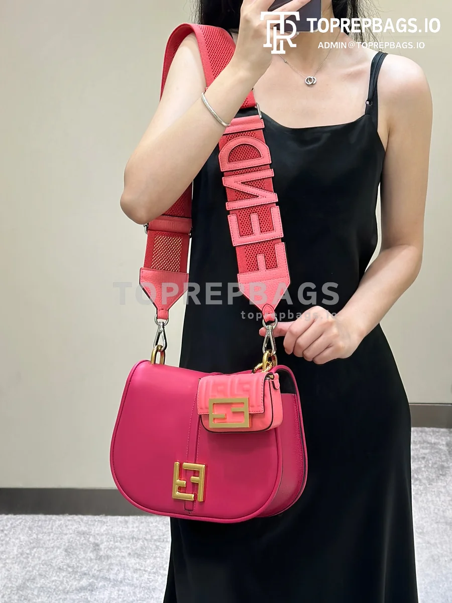 i1690454559_9805_2 Fendi C'mon in Pink